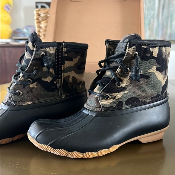 Sperry Camouflage Boots - Picture 4 of 4